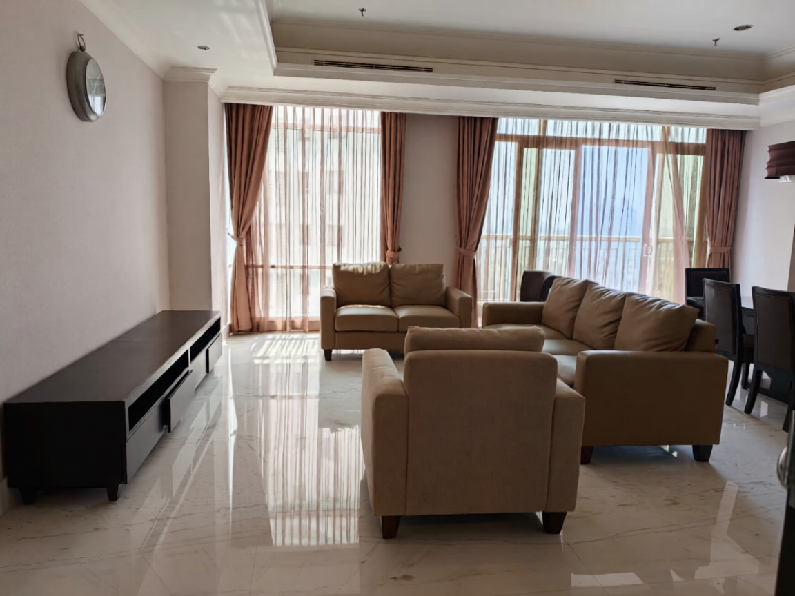 DIJUAL — BOTANICA | 2+1 BR | 195 m² | Rp 9 M