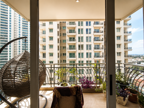 Balkon Three Bedroom The Pakubuwono Residence