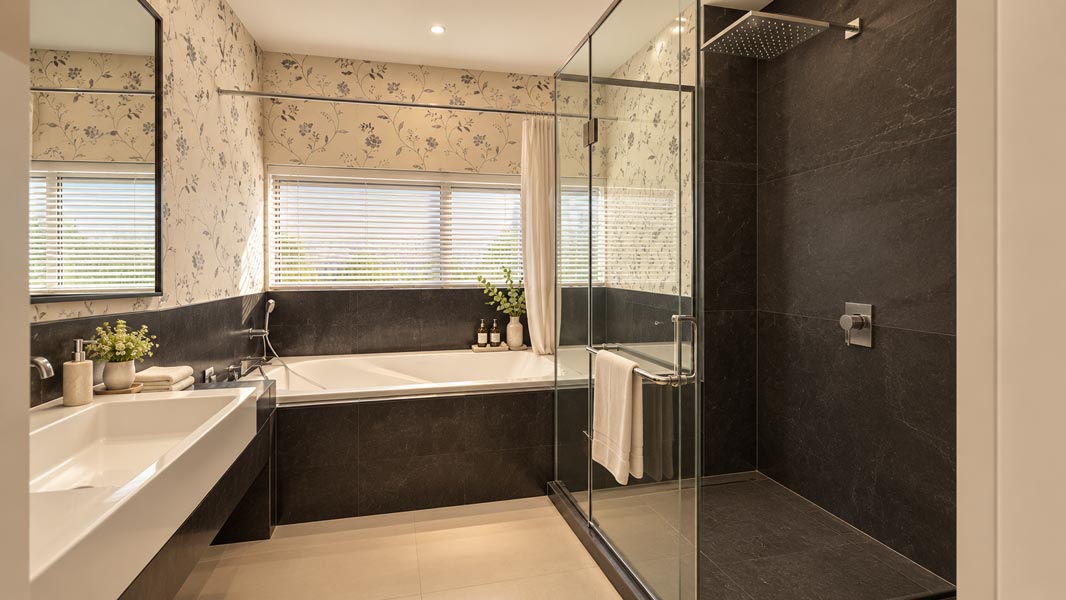 Kamar mandi apartemen 1Park Residences